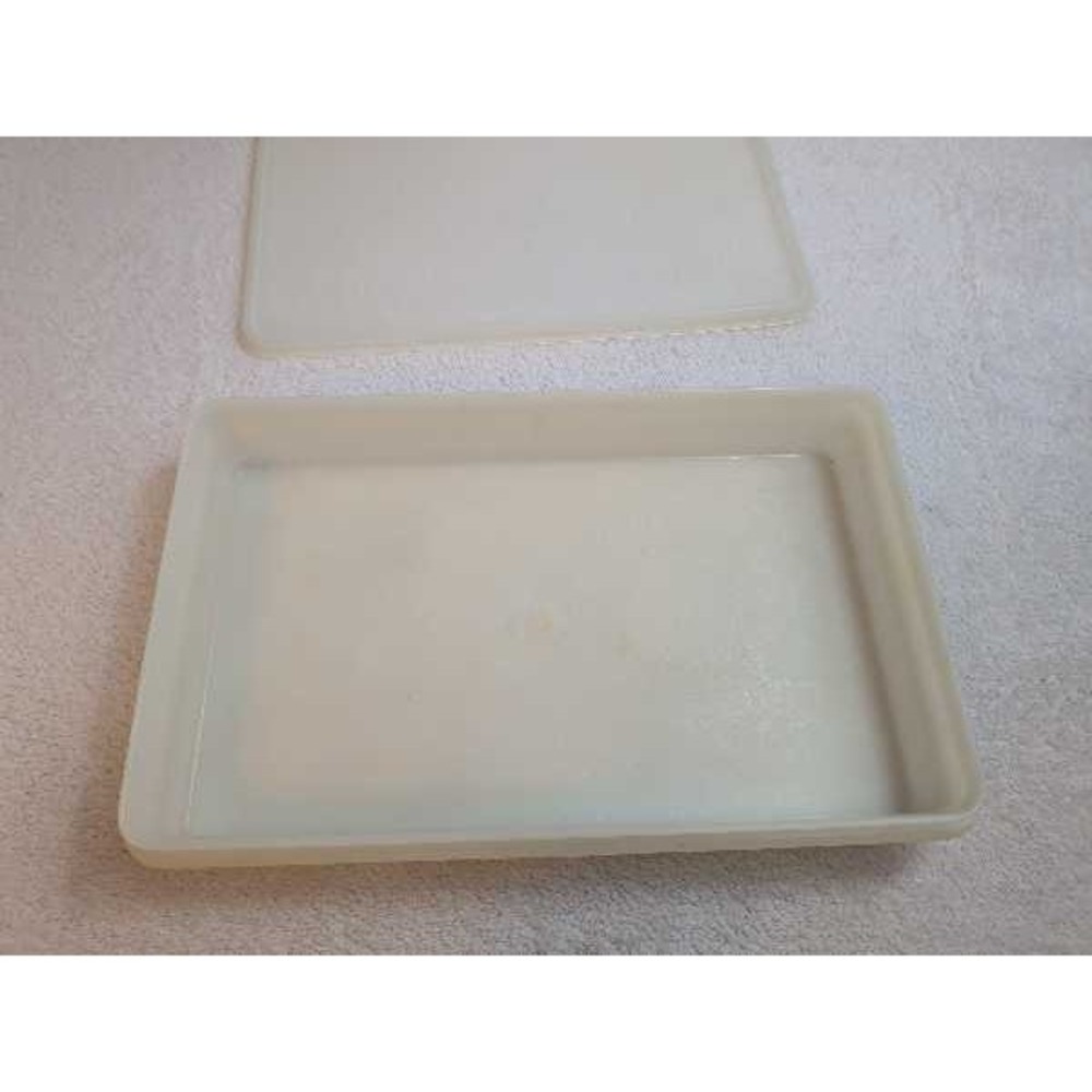 Tupperware Container with Lid Rectangular Food Storage Plastic - Picture 3 of 11